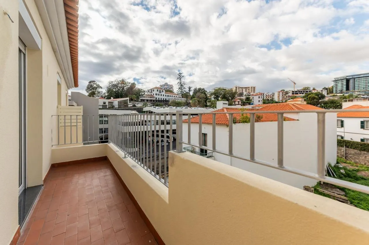 Social Lodge - Happiness Funchal